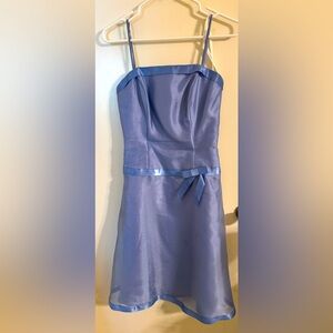Elegant Blue Strapless Dress with Bow